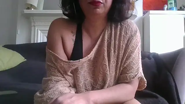 Snapshot of Tara-Kandy chatting on 05.30.26 Tara-Kandy online show from 05.30.26