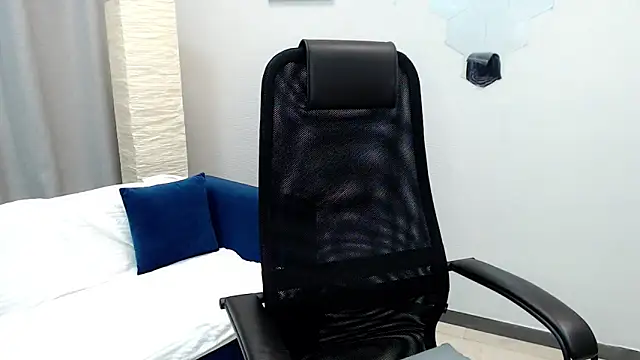 Snapshot of Pion_01 chatting on 09.16.25 Pion 01 online show from 09.16.25