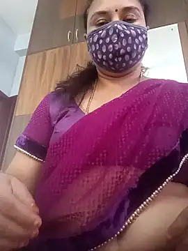 Snapshot of Tamil_Sivani chatting on 10.10.25 Tamil Sivani online show from 10.10.25