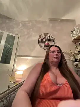 Snapshot of BuxomKitty_BBW chatting on 03.13.26 BuxomKitty BBW online show from 03.13.26
