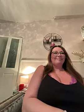 Snapshot of BuxomKitty_BBW chatting on 04.03.26 BuxomKitty BBW online show from 04.03.26