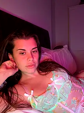 Snapshot of AlitaNova chatting on 10.03.25 AlitaNova online show from 10.03.25