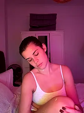 Snapshot of AlitaNova chatting on 10.08.25 AlitaNova online show from 10.08.25