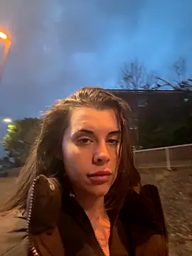 Snapshot of AlitaNova chatting on 11.14.25 AlitaNova online show from 11.14.25