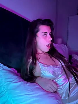 Snapshot of AlitaNova chatting on 11.14.25 AlitaNova online show from 11.14.25