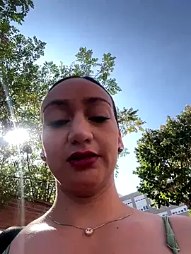 Snapshot of Ninabigtitied chatting on 09.16.25 Ninabigtitied online show from 09.16.25