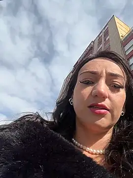 Snapshot of Ninabigtitied chatting on 11.02.25 Ninabigtitied online show from 11.02.25