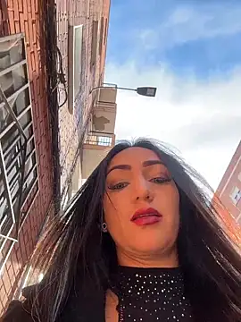 Snapshot of Ninabigtitied chatting on 11.04.25 Ninabigtitied online show from 11.04.25