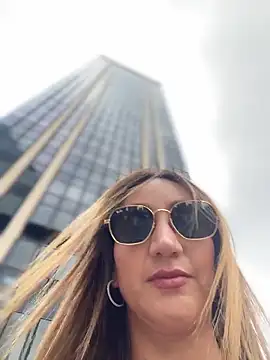 Ninabigtitied online show from 03.10.26