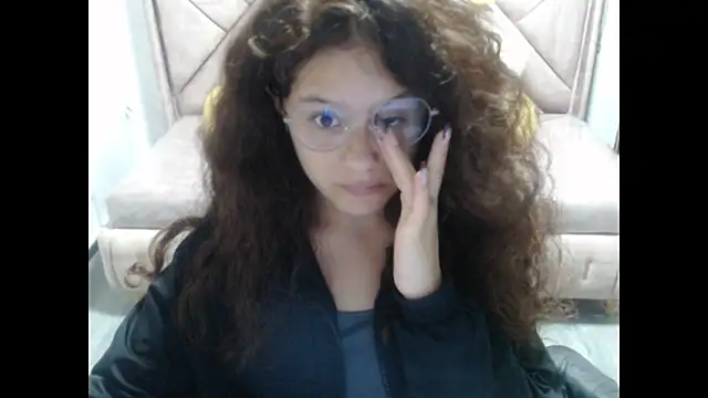 Velvet Moon V online show from 10.28.25