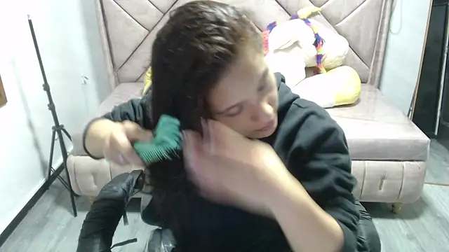 Velvet Moon V online show from 11.12.25