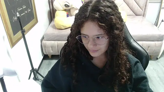 Velvet Moon V online show from 11.22.25