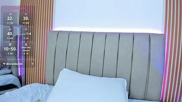 Snapshot of naishaa_ chatting on 11.20.25 naishaa online show from 11.20.25