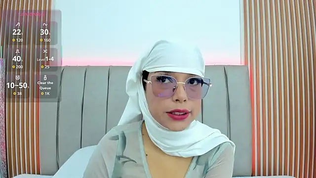 Snapshot of naishaa_ chatting on 12.05.25 naishaa online show from 12.05.25