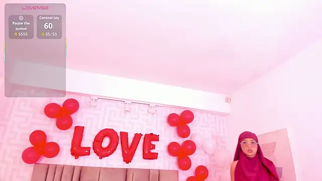 Snapshot of naishaa_ chatting on 02.14.26 naishaa online show from 02.14.26