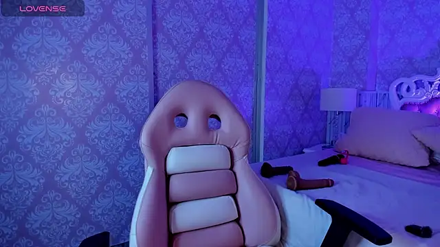 Snapshot of Lhea_Foxx chatting on 10.01.25 Lhea Foxx online show from 10.01.25