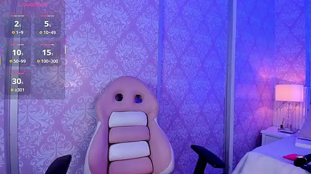 Snapshot of Lhea_Foxx chatting on 10.14.25 Lhea Foxx online show from 10.14.25