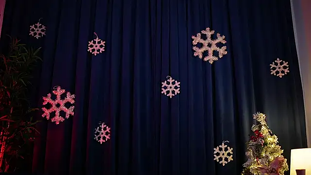  ChloeLee  online show from 12.23.25