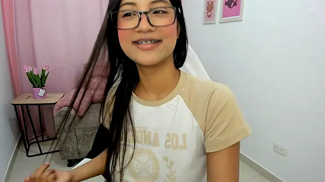 SeraphineCute online show from 09.30.25