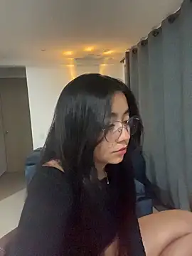 Snapshot of Lily_June chatting on 10.14.25 Lily June online show from 10.14.25