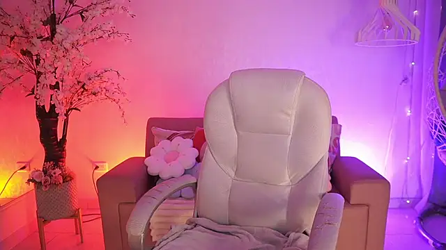Snapshot of JadeSummerr chatting on 04.30.26 JadeSummerr online show from 04.30.26