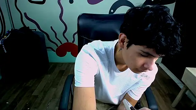 Luca vega online show from 09.30.25