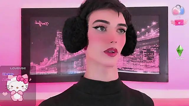 Snapshot of Baby_FenixTS chatting on 10.16.25 Baby FenixTS online show from 10.16.25