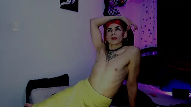  Dakota Jones  online show from 09.17.25