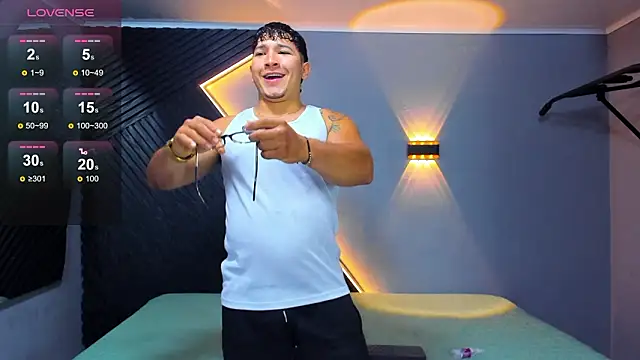 Horny nick18 online show from 03.10.26