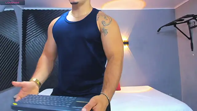 Horny nick18 online show from 05.13.26