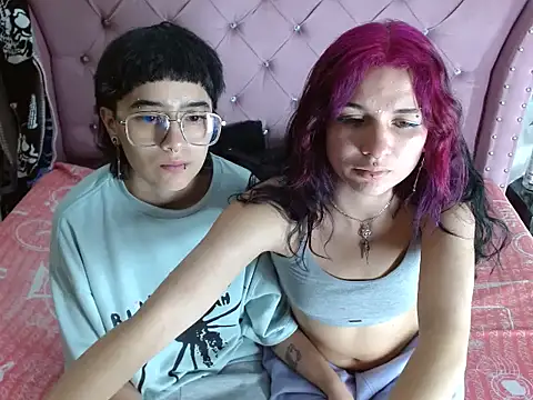 katalinathxandbritney1 online show from 01.13.26