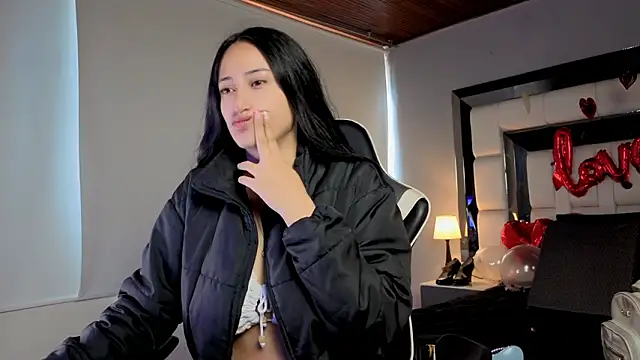 Snapshot of Adhara7 chatting on 02.11.26 Adhara7 online show from 02.11.26