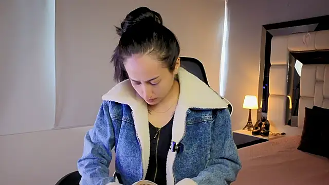 Snapshot of Adhara7 chatting on 02.20.26 Adhara7 online show from 02.20.26