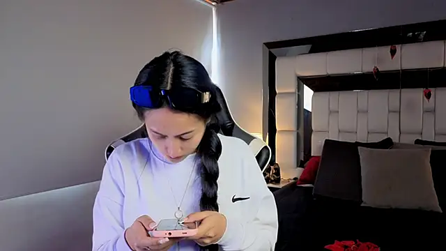 Snapshot of Adhara7 chatting on 02.25.26 Adhara7 online show from 02.25.26