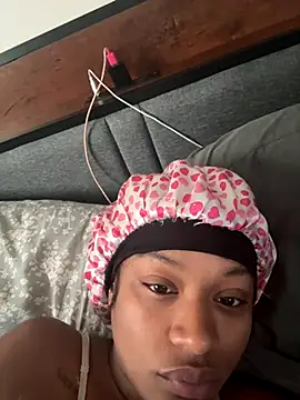 PrettyBabriexox online show from 11.04.25