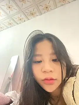 Hey VyVy04 online show from 10.15.25