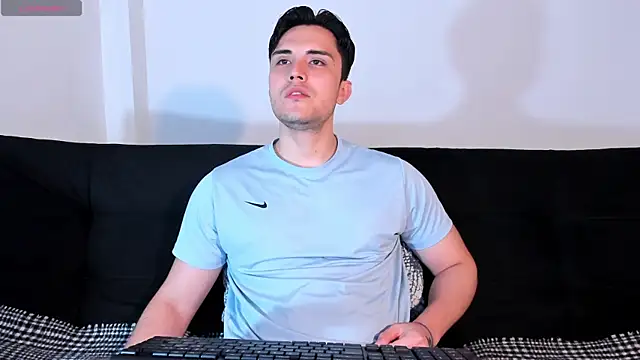 Snapshot of jasonxd9898 chatting on 10.05.25 jasonxd9898 online show from 10.05.25