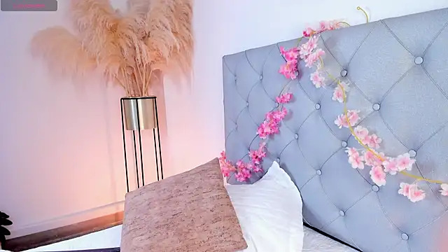 MartinnaGreco online show from 04.15.26