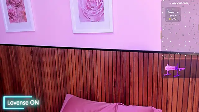 dalia roses online show from 11.19.25