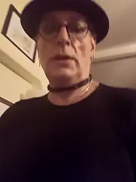 AlllupInya online show from 04.25.26