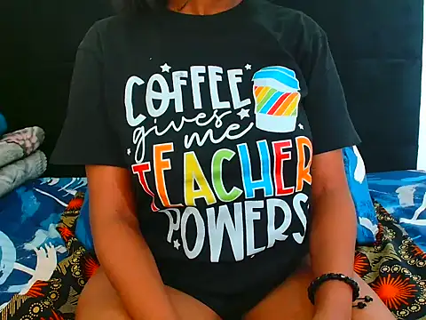 Snapshot of CreamySexyPussy chatting on 10.15.25 CreamySexyPussy online show from 10.15.25