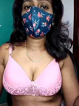 Snapshot of Tamil_kavinila chatting on 10.10.25 Tamil kavinila online show from 10.10.25