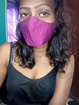 Snapshot of Tamil_kavinila chatting on 10.31.25 Tamil kavinila online show from 10.31.25