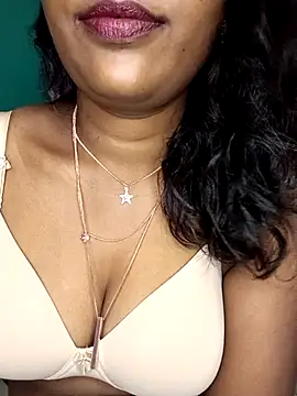 Snapshot of Tamil_kavinila chatting on 11.06.25 Tamil kavinila online show from 11.06.25