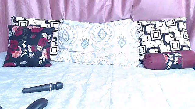 Snapshot of HoneyDripz_94 chatting on 11.08.25 HoneyDripz 94 online show from 11.08.25