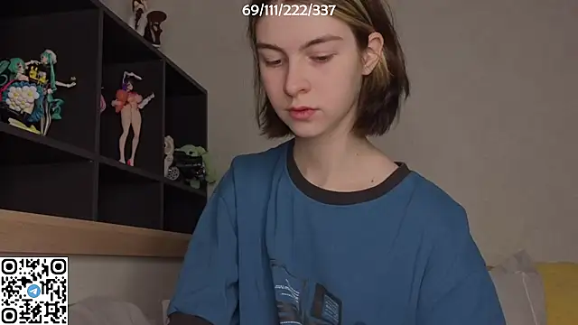 Snapshot of bertamimi chatting on 10.29.25 bertamimi online show from 10.29.25