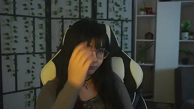 BereniceBattersby online show from 10.05.25