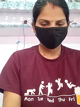 Snapshot of poojam93 chatting on 11.21.25 poojam93 online show from 11.21.25