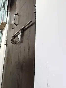 Snapshot of poojam93 chatting on 12.14.25 poojam93 online show from 12.14.25