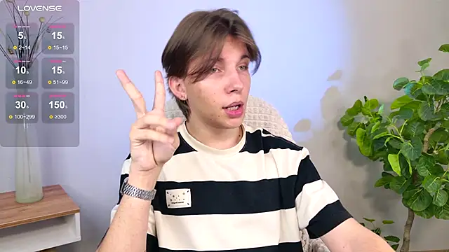 Snapshot of Robby_Manson chatting on 11.03.25 Robby Manson online show from 11.03.25